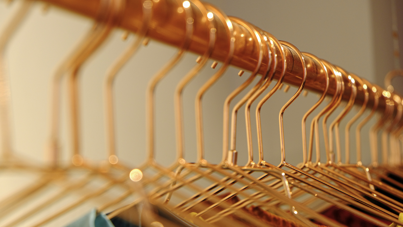  Personalise your hangers