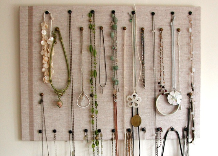 Hang accessories on a board