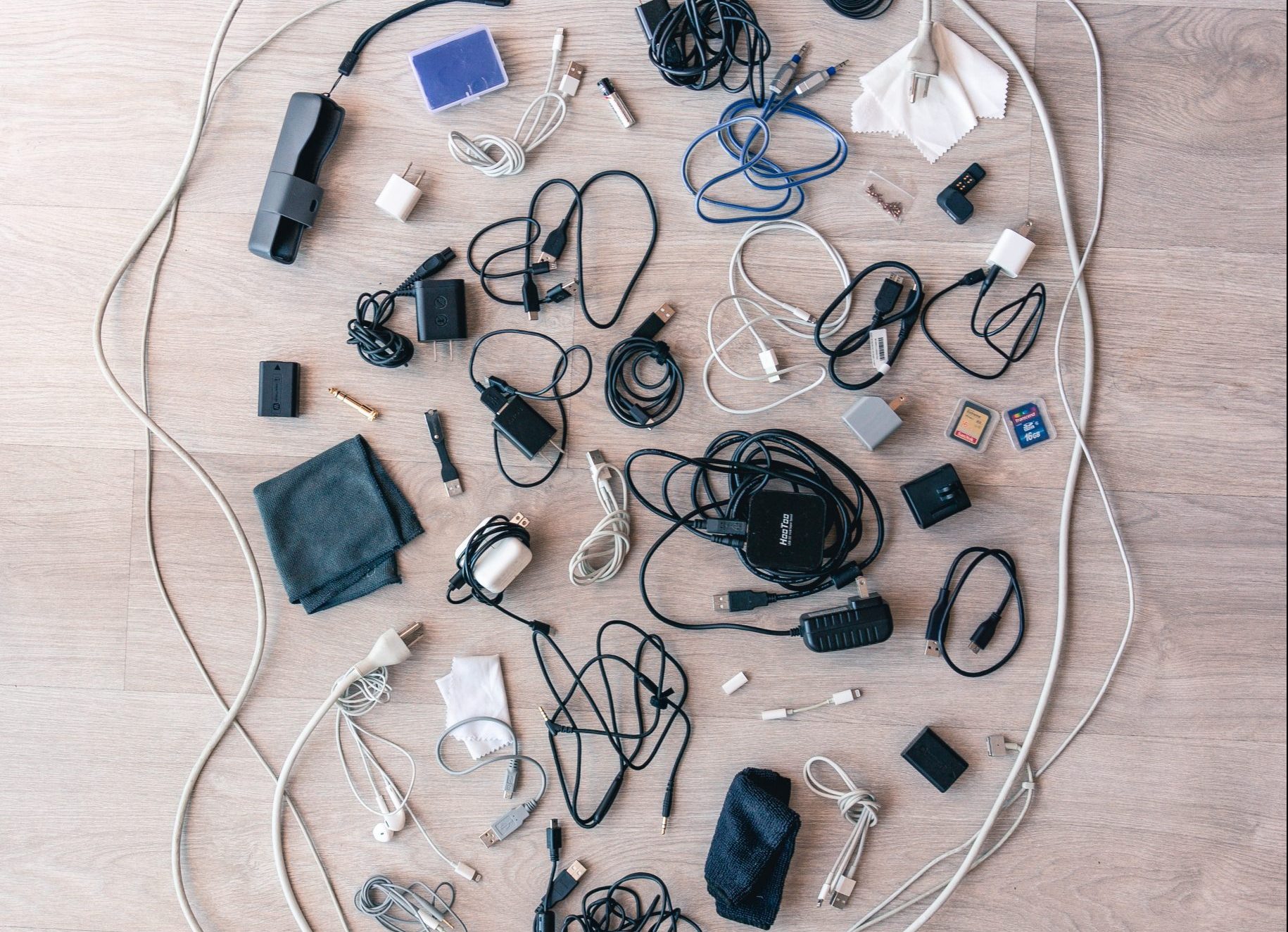 Organise messy wires